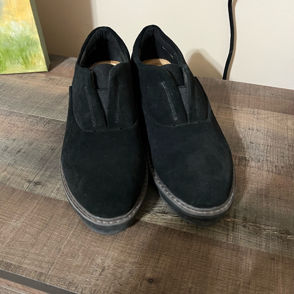 Clark’s Women Airabell Sky Suede Wedge Clogs